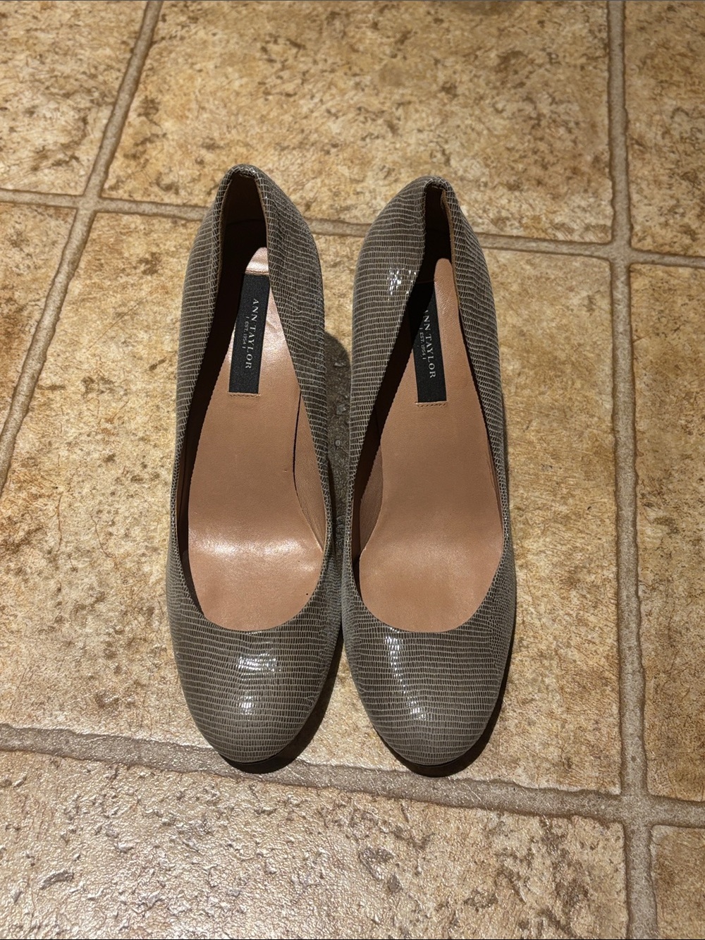 Ann Taylor Olive-Gray Textured Round-Toe Heels